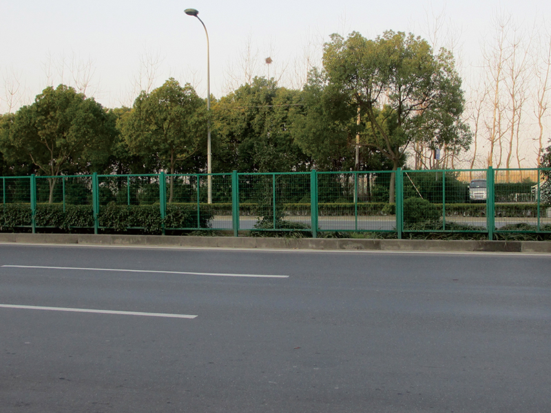 圍牆(qiang)護欄圖(tu)片(pian)