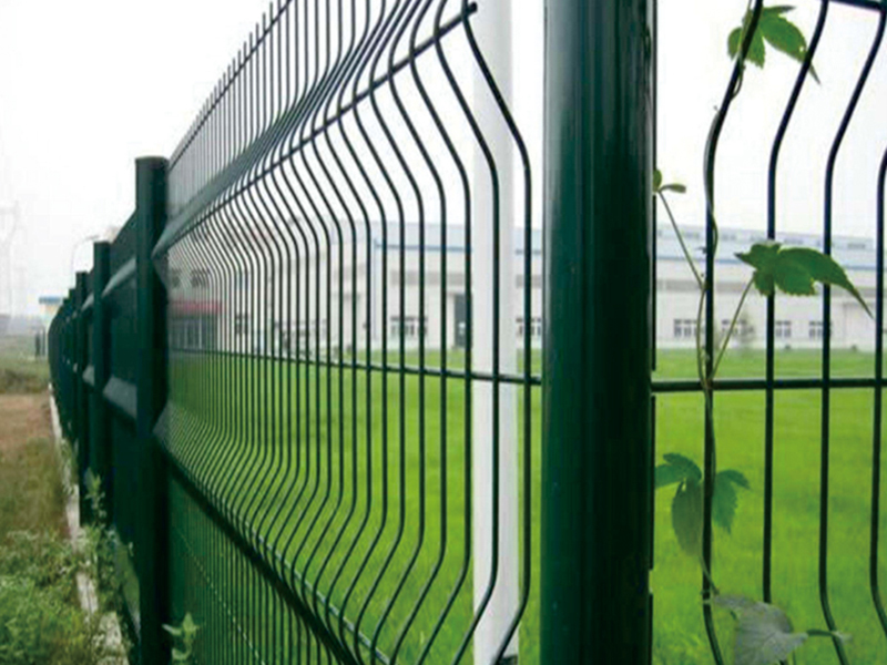 圍(wei)牆(qiang)護欄