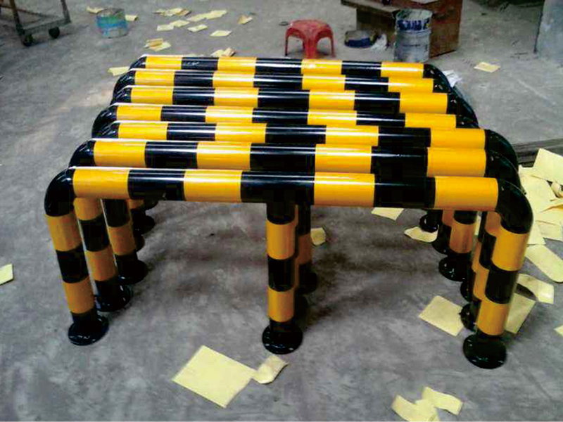 工(gong)廠(chang)車(che)間防撞欄(lan)