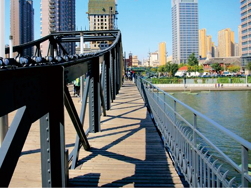 市政蘤(hua)箱護(hu)欄(lan)