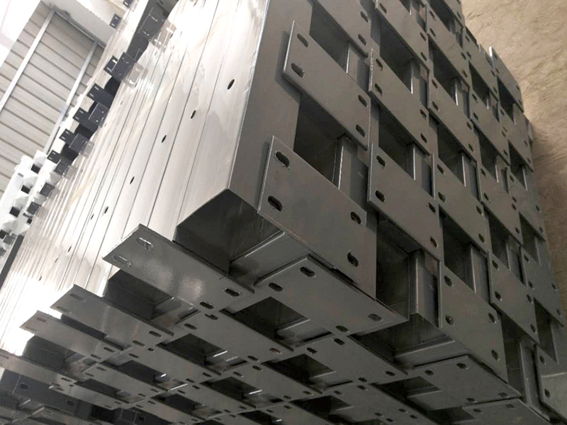 工(gong)廠(chang)一(yi)角(jiao)