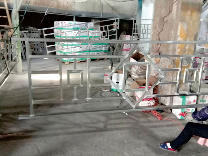 工(gong)廠一(yi)角(jiao)